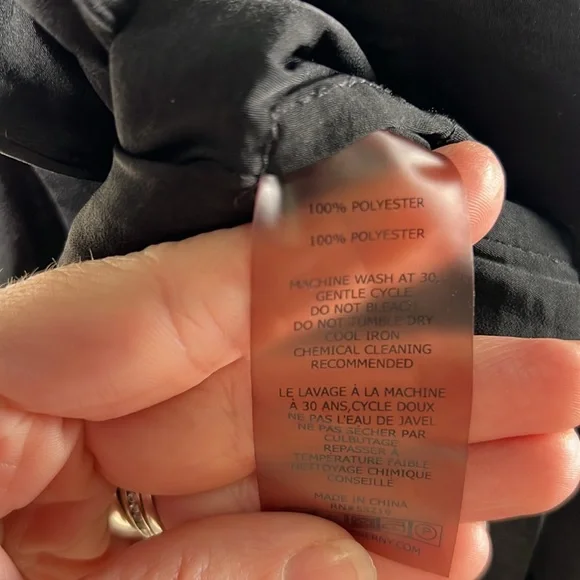 Medium David Lerner Women’s Ruffle Sleeveless black Pullover top A623 - Picture 6 of 6